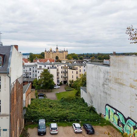 Schlosskoenig - Modernes & Zentrales Apartment Mit Balkon Und Arbeitsplatz Шверин Экстерьер фото