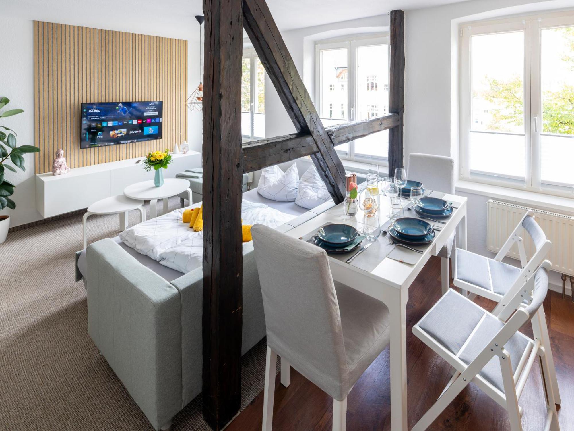 Schlosskoenig - Modernes & Zentrales Apartment Mit Balkon Und Arbeitsplatz Шверин Экстерьер фото