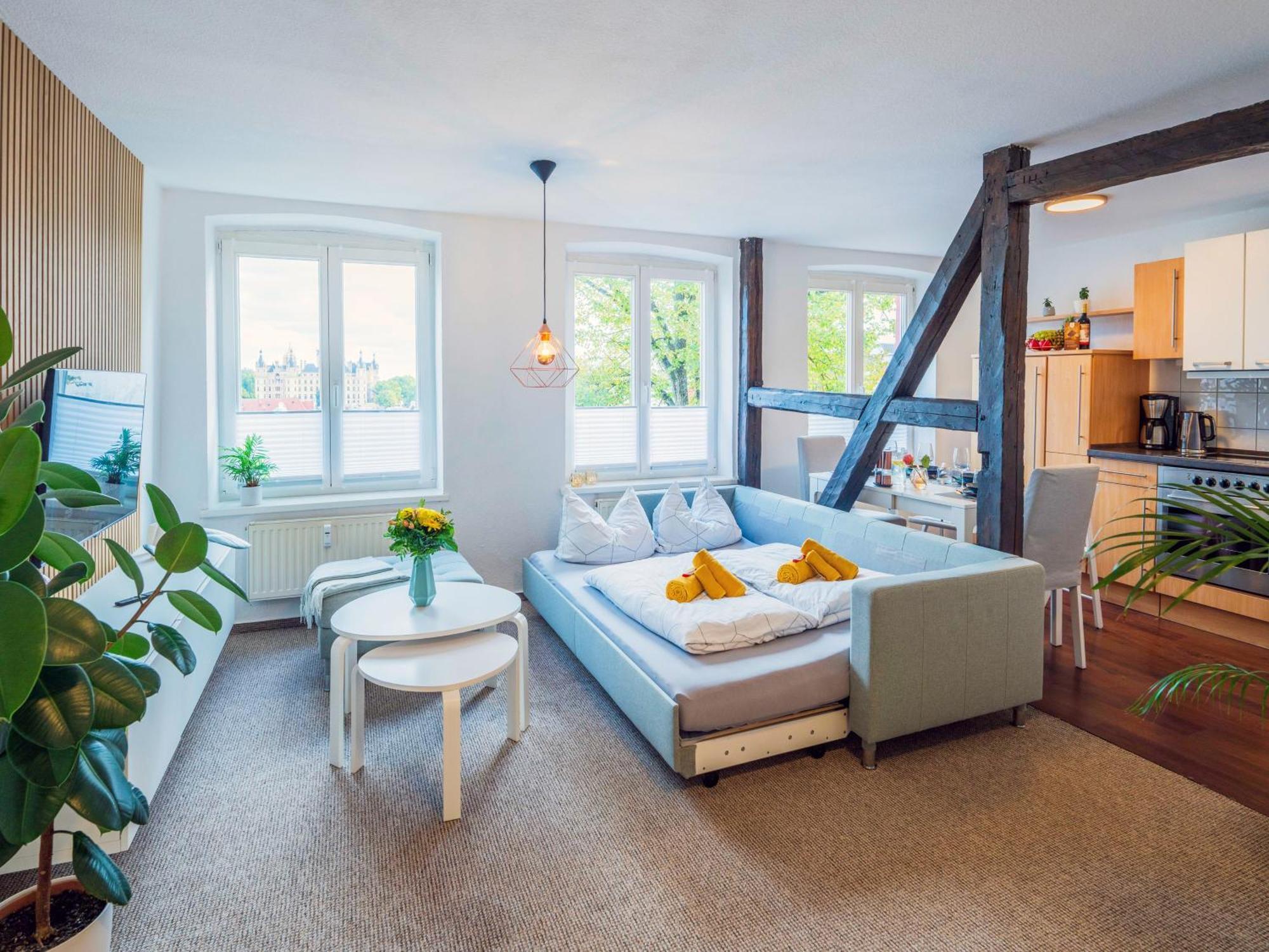 Schlosskoenig - Modernes & Zentrales Apartment Mit Balkon Und Arbeitsplatz Шверин Экстерьер фото